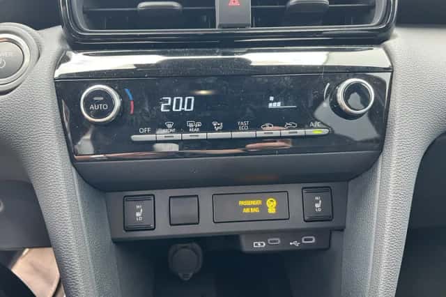 Toyota Yaris Cross (2026) thumbnail 16