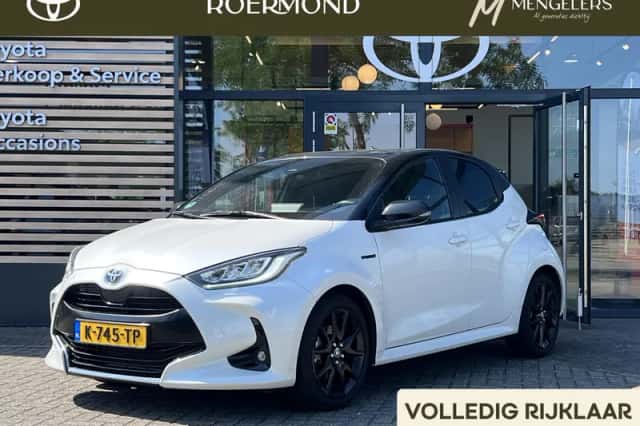 Toyota Yaris (2021) thumbnail 1