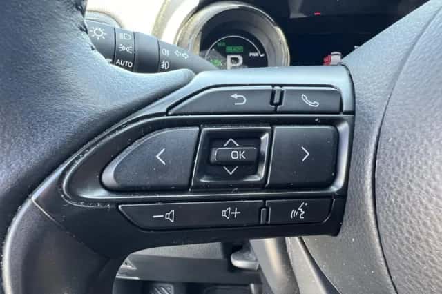 Toyota Yaris (2021) thumbnail 12