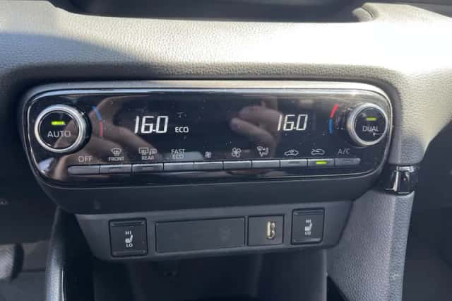 Toyota Yaris (2021) thumbnail 15