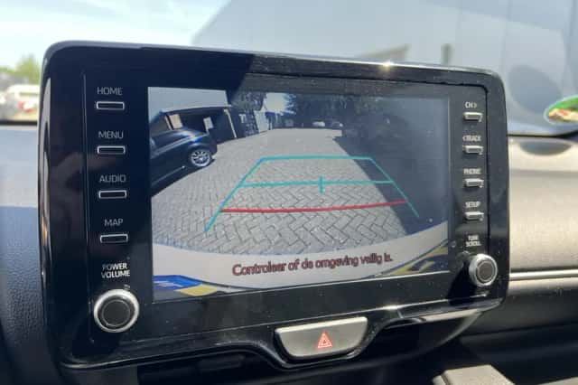 Toyota Yaris (2021) thumbnail 16