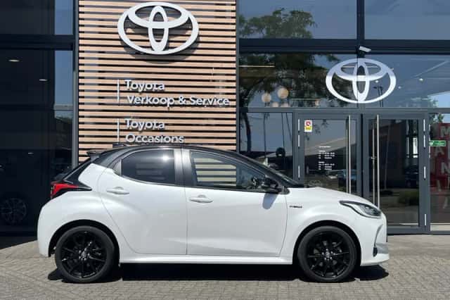 Toyota Yaris (2021) thumbnail 6