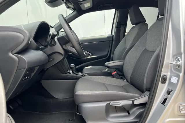 Toyota Yaris Cross (2025) thumbnail 11