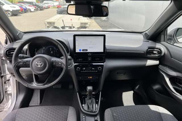 Toyota Yaris Cross (2025) thumbnail 12