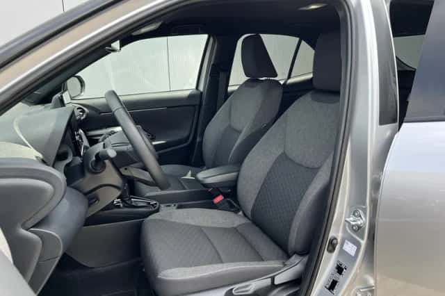 Toyota Yaris Cross (2025) thumbnail 9