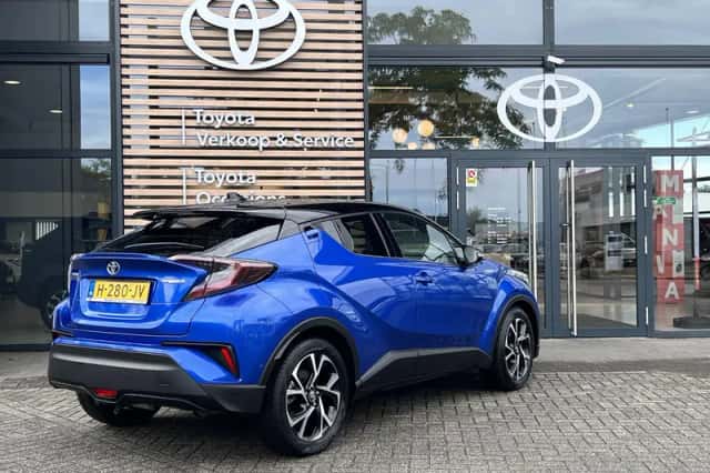 Toyota C-HR (2020) thumbnail 6