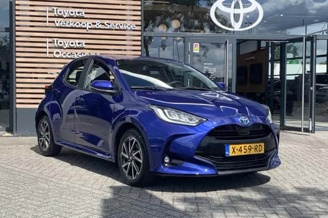 Toyota Yaris (2024) thumbnail 3