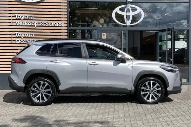 Toyota Corolla (2024) thumbnail 4