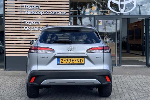Toyota Corolla (2024) thumbnail 6