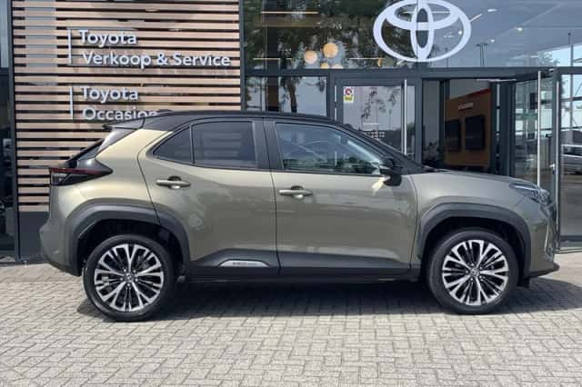 Toyota Yaris Cross (2024) thumbnail 4