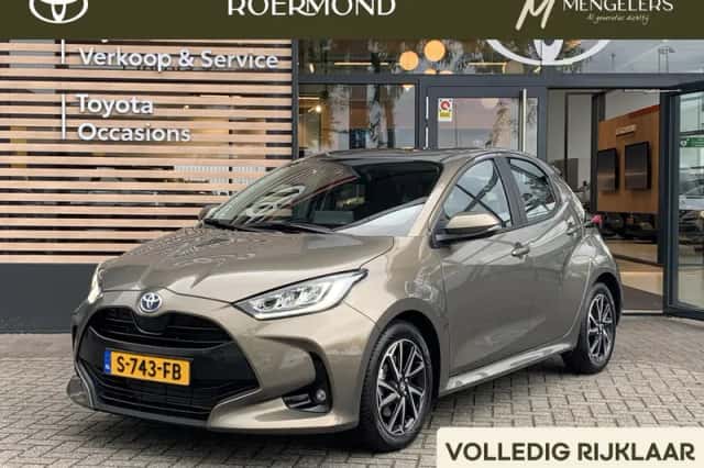 Toyota Yaris (2023) thumbnail 1