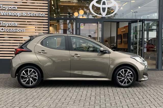 Toyota Yaris (2023) thumbnail 4