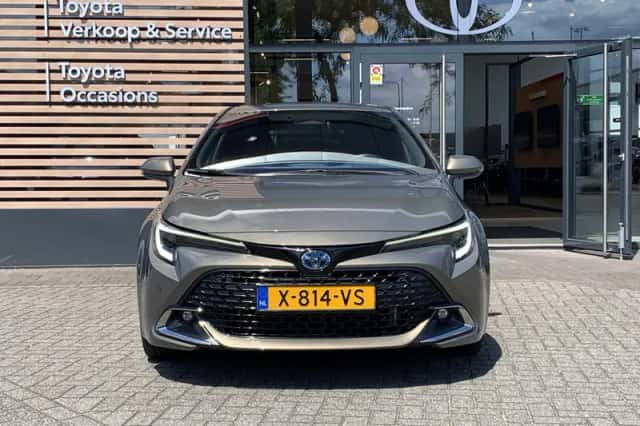 Toyota Corolla (2024) thumbnail 2
