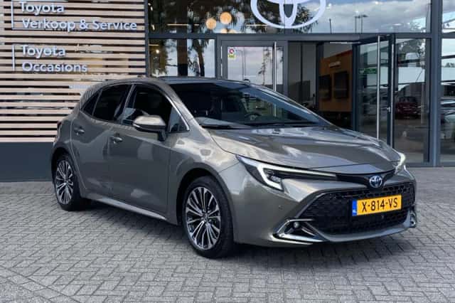 Toyota Corolla (2024) thumbnail 3