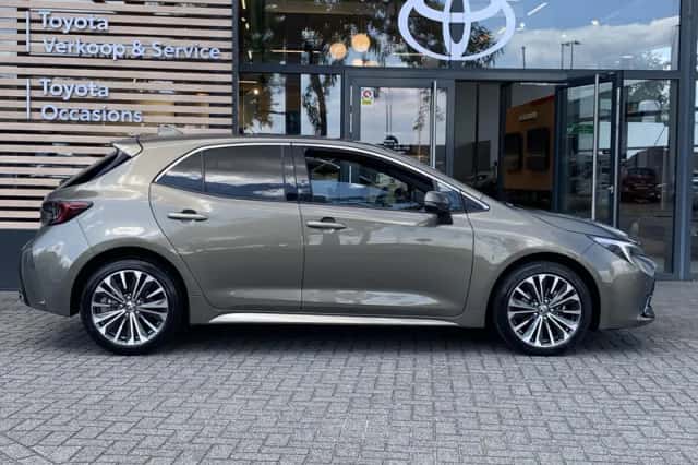 Toyota Corolla (2024) thumbnail 4