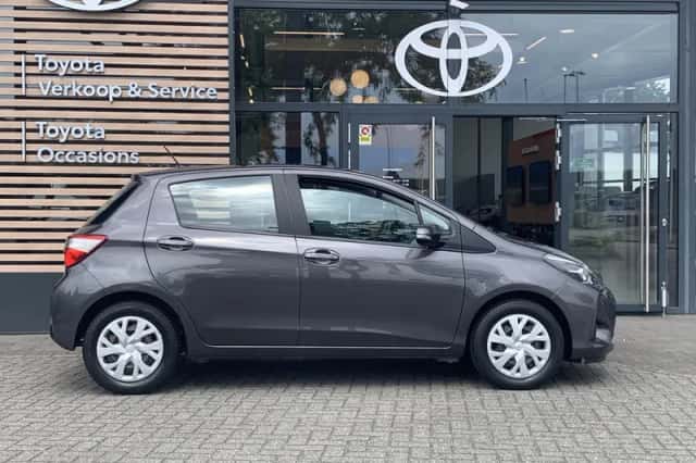 Toyota Yaris (2020) thumbnail 5