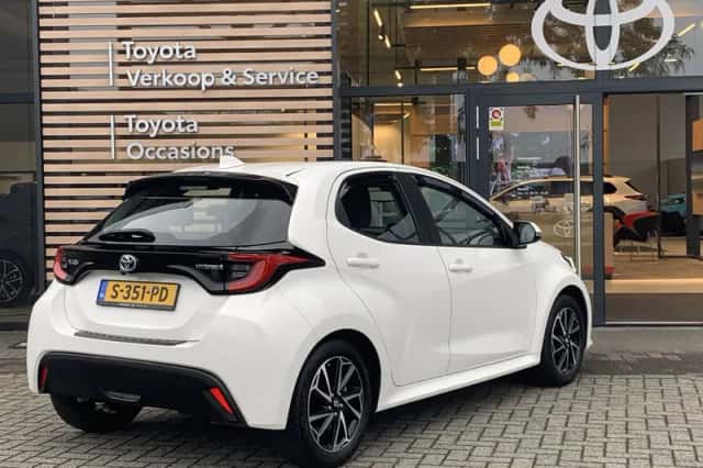 Toyota Yaris (2023) thumbnail 5