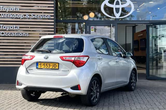 Toyota Yaris (2019) thumbnail 5