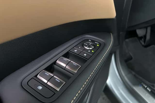 Lexus RX (2025) thumbnail 12