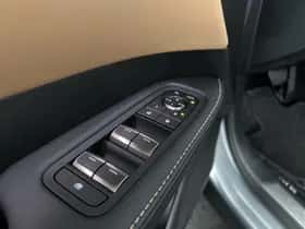 Lexus RX (2025) thumbnail 12