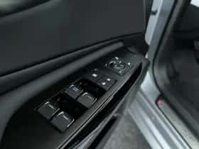 Lexus ES (2025) thumbnail 12