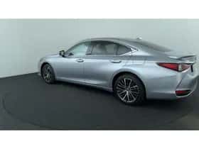Lexus ES (2025) thumbnail 3