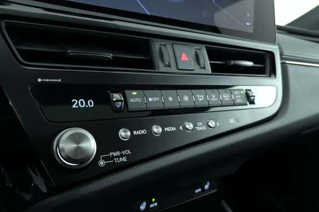Lexus ES (2025) thumbnail 22