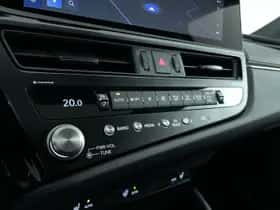 Lexus ES (2025) thumbnail 22