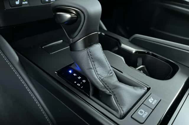 Lexus ES (2025) thumbnail 23