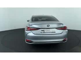 Lexus ES (2025) thumbnail 4