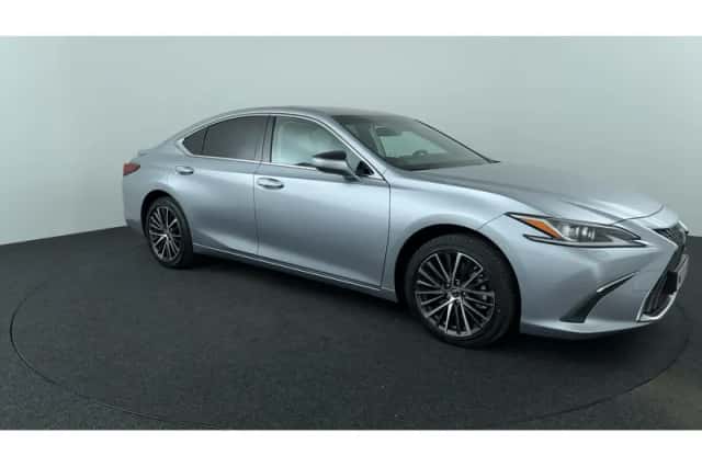 Lexus ES (2025) thumbnail 7