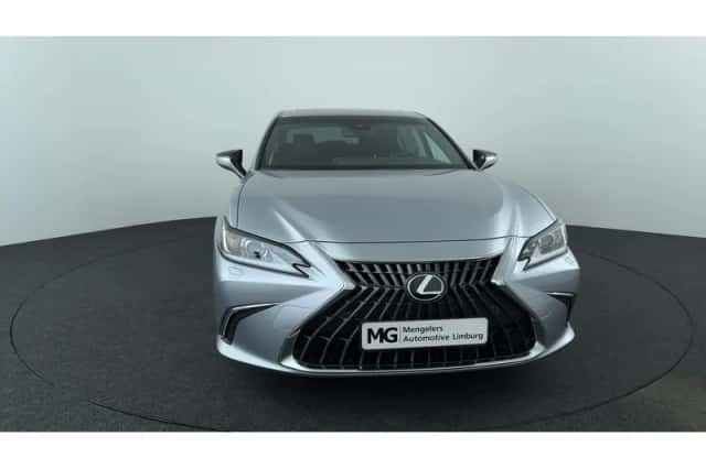 Lexus ES (2025) thumbnail 8