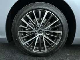 Lexus ES (2025) thumbnail 10
