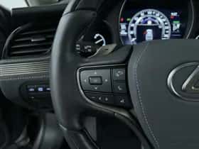 Lexus LS (2022) thumbnail 16