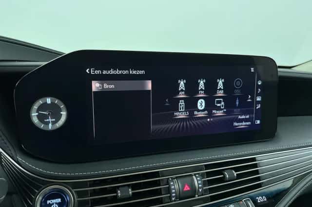 Lexus LS (2022) thumbnail 19