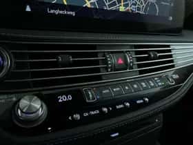 Lexus LS (2022) thumbnail 22