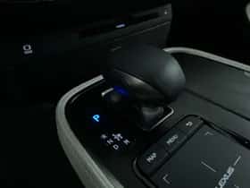 Lexus LS (2022) thumbnail 23