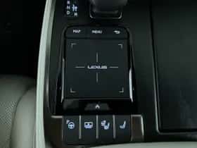 Lexus LS (2022) thumbnail 24
