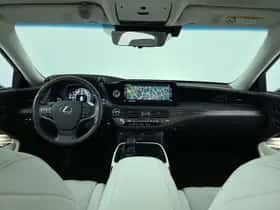 Lexus LS (2022) thumbnail 26