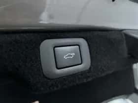 Lexus LS (2022) thumbnail 28