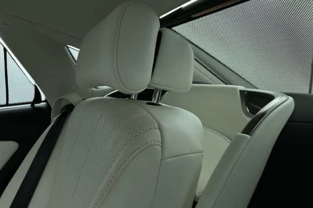 Lexus LS (2022) thumbnail 32