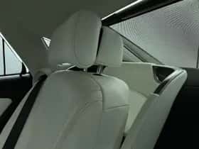Lexus LS (2022) thumbnail 32