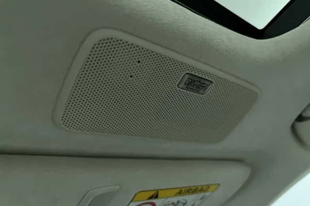 Lexus LS (2022) thumbnail 35