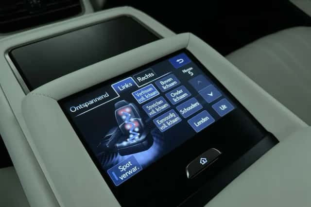 Lexus LS (2022) thumbnail 42