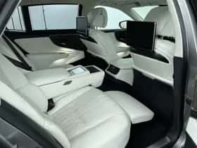 Lexus LS (2022) thumbnail 43