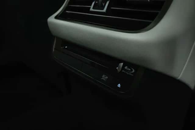 Lexus LS (2022) thumbnail 45