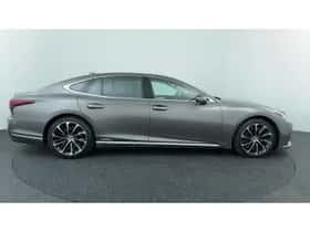 Lexus LS (2022) thumbnail 6