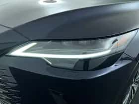 Lexus RX (2023) thumbnail 9