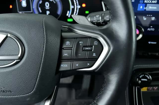 Lexus NX (2022) thumbnail 16