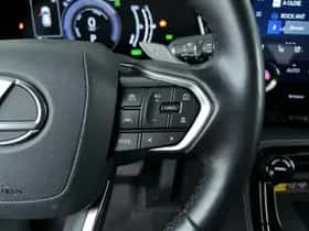 Lexus NX (2022) thumbnail 16